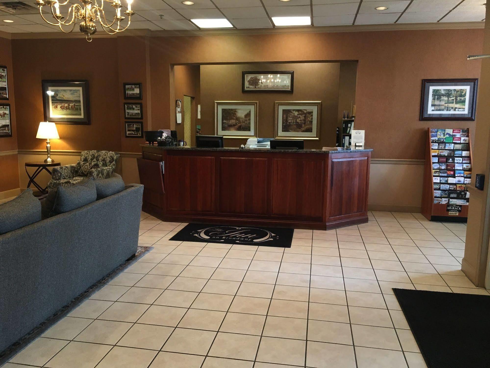 Inn On Broadway Downtown/Keeneland/Medical Center Лексингтон Екстер'єр фото