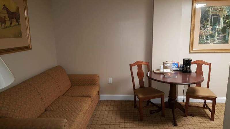 Inn On Broadway Downtown/Keeneland/Medical Center Лексингтон Екстер'єр фото